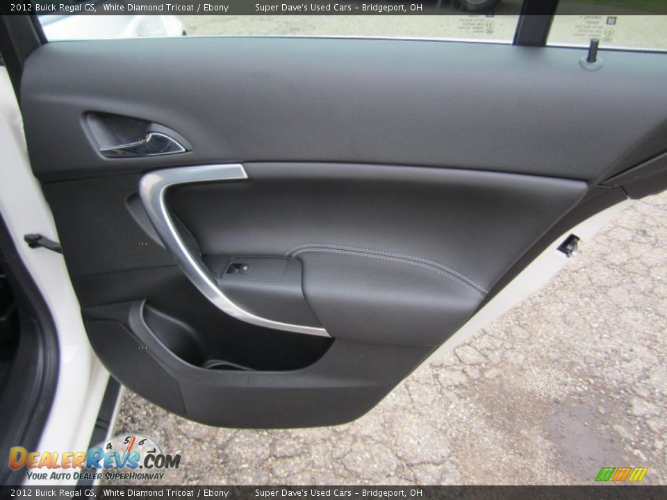 Door Panel of 2012 Buick Regal GS Photo #29