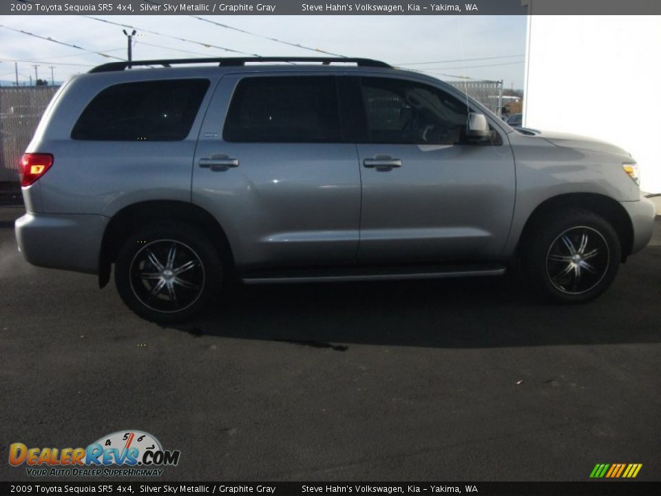 2009 Toyota Sequoia SR5 4x4 Silver Sky Metallic / Graphite Gray Photo #8