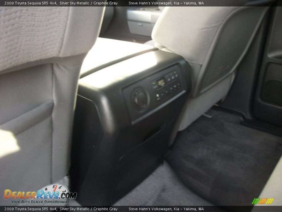 2009 Toyota Sequoia SR5 4x4 Silver Sky Metallic / Graphite Gray Photo #12