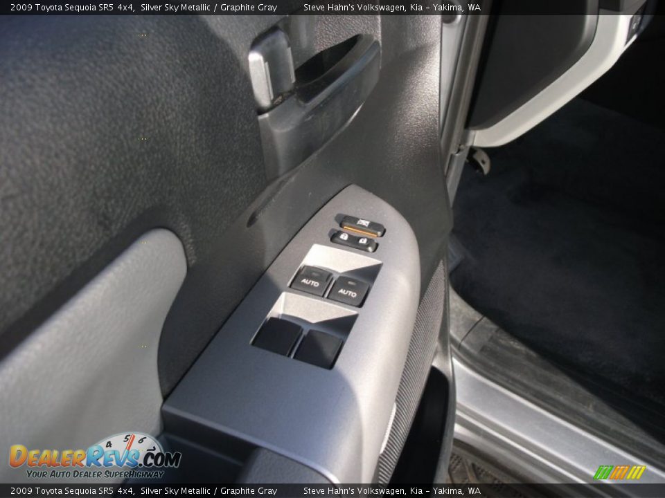 2009 Toyota Sequoia SR5 4x4 Silver Sky Metallic / Graphite Gray Photo #13