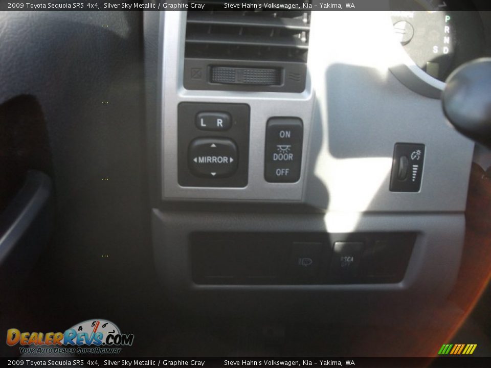 2009 Toyota Sequoia SR5 4x4 Silver Sky Metallic / Graphite Gray Photo #14
