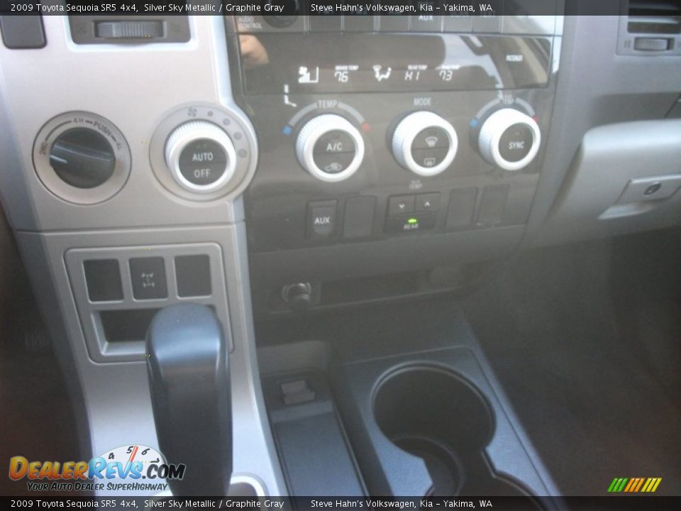 2009 Toyota Sequoia SR5 4x4 Silver Sky Metallic / Graphite Gray Photo #18