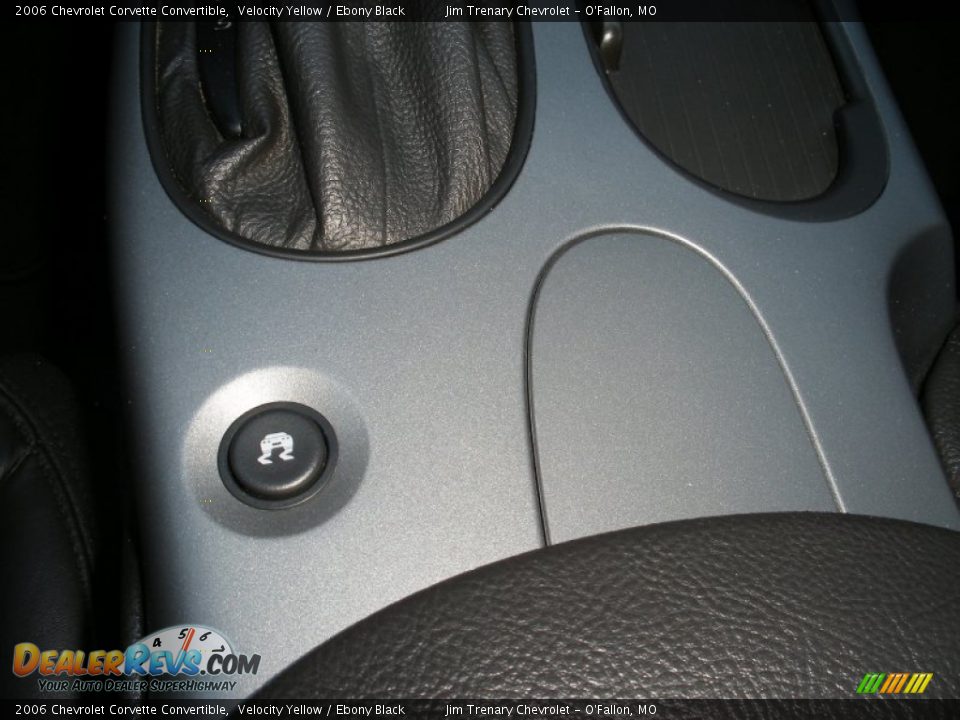 2006 Chevrolet Corvette Convertible Velocity Yellow / Ebony Black Photo #30