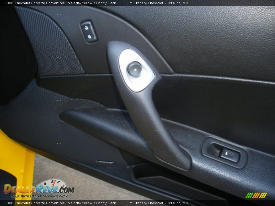2006 Chevrolet Corvette Convertible Velocity Yellow / Ebony Black Photo #32