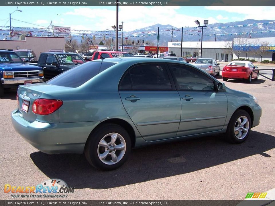 2005 Toyota Corolla LE Cactus Mica / Light Gray Photo #4