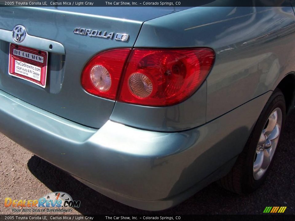 2005 Toyota Corolla LE Cactus Mica / Light Gray Photo #18