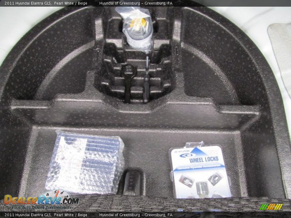 2011 Hyundai Elantra GLS Pearl White / Beige Photo #22