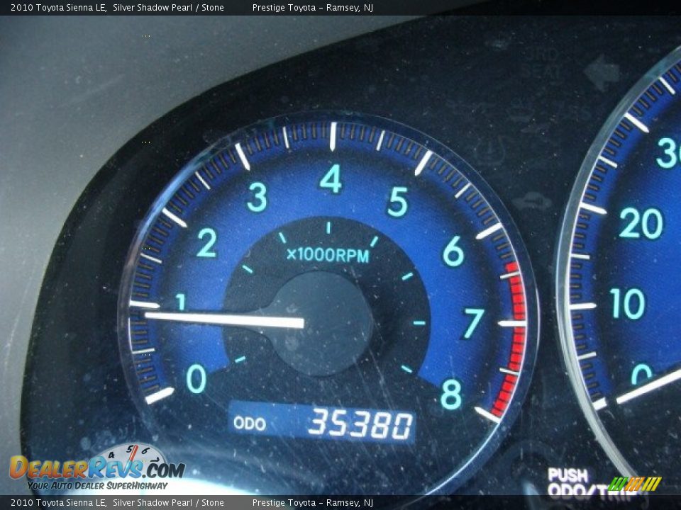 2010 Toyota Sienna LE Silver Shadow Pearl / Stone Photo #10
