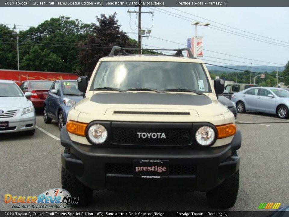 2010 Toyota FJ Cruiser Trail Teams Special Edition 4WD Sandstorm / Dark Charcoal/Beige Photo #2