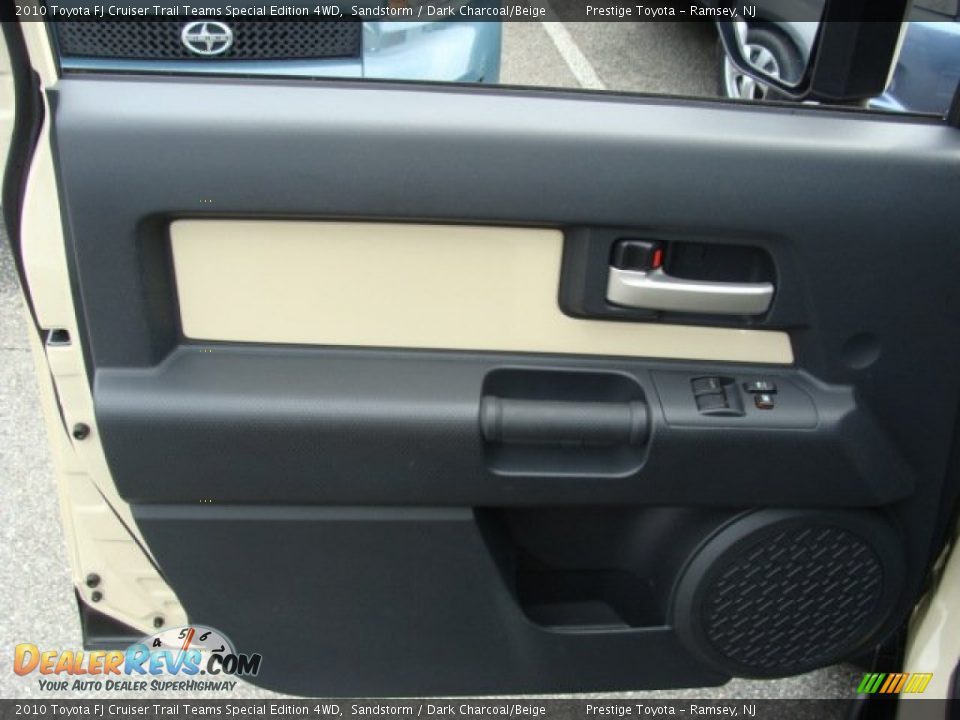 2010 Toyota FJ Cruiser Trail Teams Special Edition 4WD Sandstorm / Dark Charcoal/Beige Photo #6