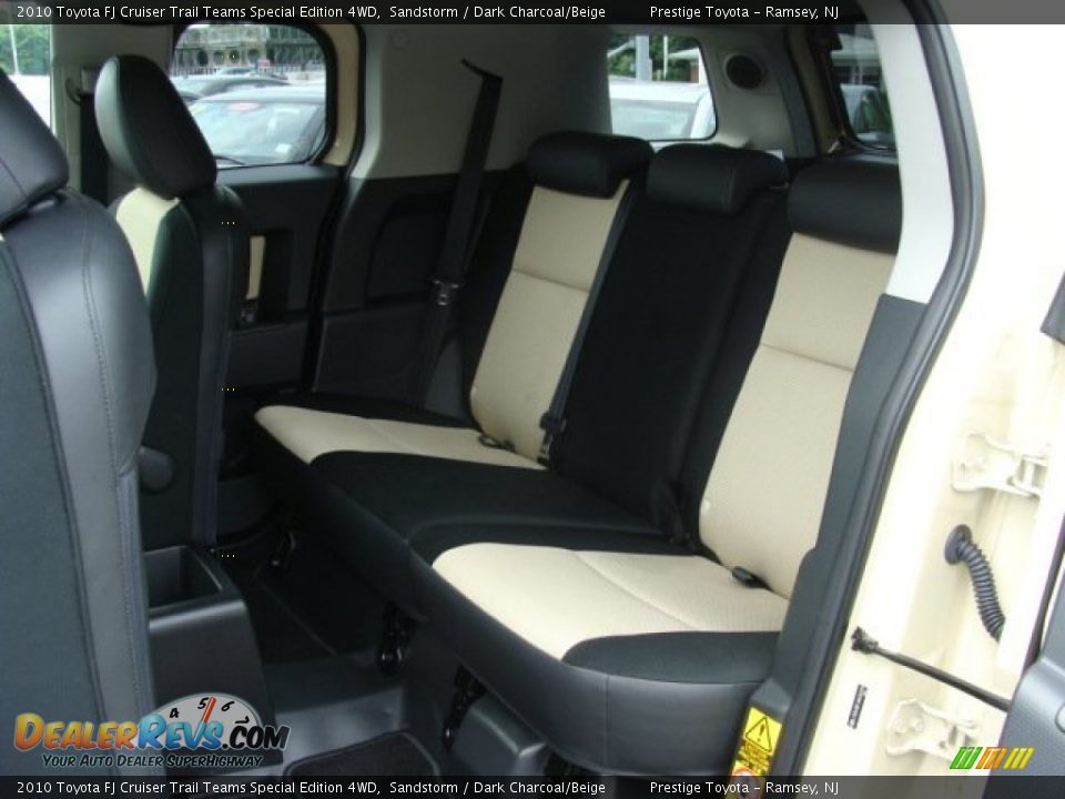 2010 Toyota FJ Cruiser Trail Teams Special Edition 4WD Sandstorm / Dark Charcoal/Beige Photo #13