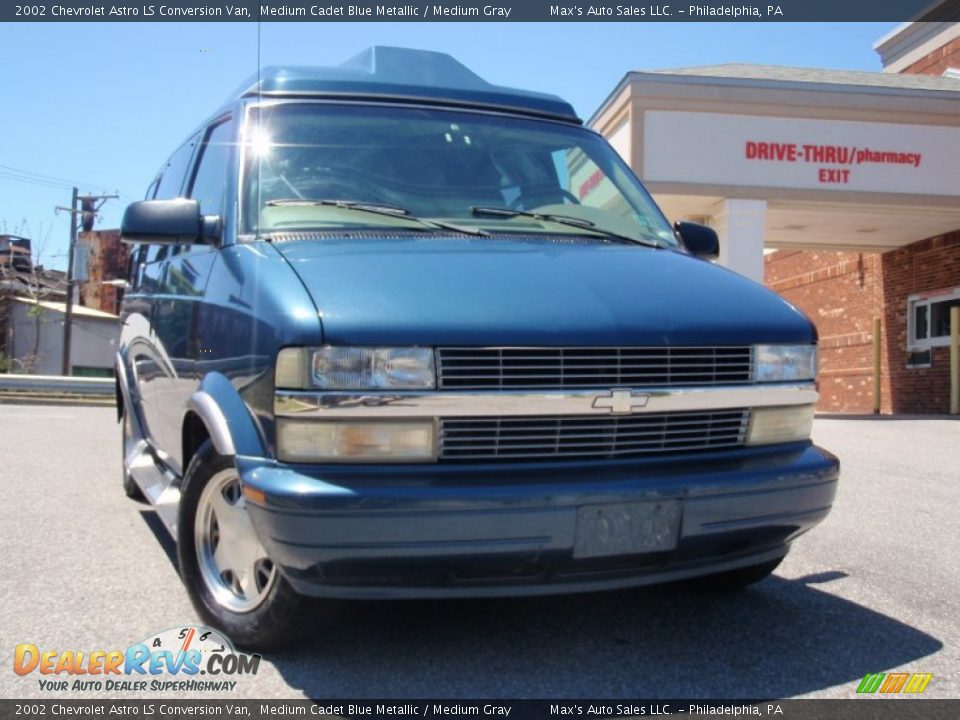 2002 Chevrolet Astro LS Conversion Van Medium Cadet Blue Metallic / Medium Gray Photo #17