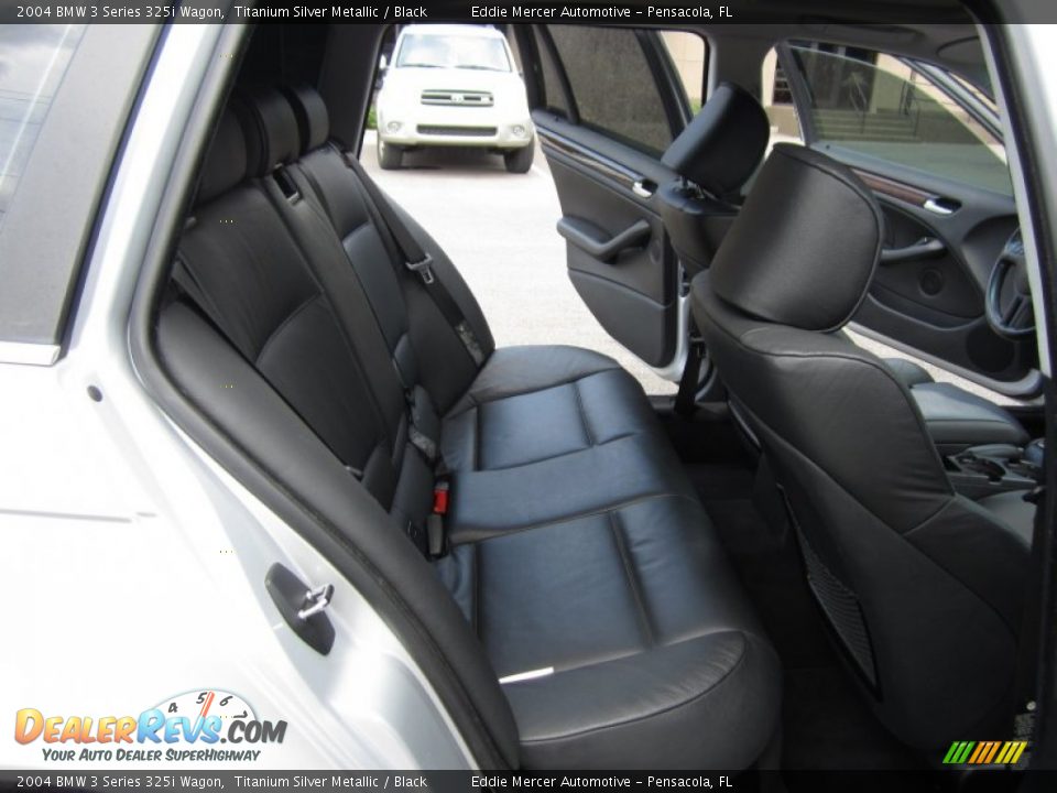 Black Interior - 2004 BMW 3 Series 325i Wagon Photo #29