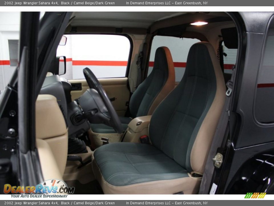 Front Seat of 2002 Jeep Wrangler Sahara 4x4 Photo #16