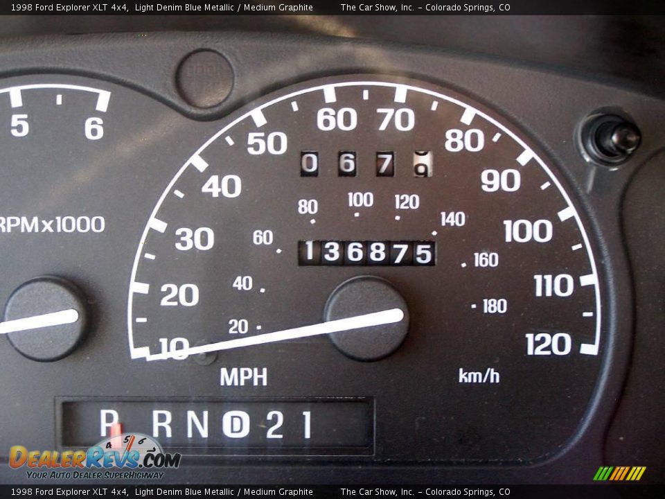 1998 Ford Explorer XLT 4x4 Light Denim Blue Metallic / Medium Graphite Photo #9