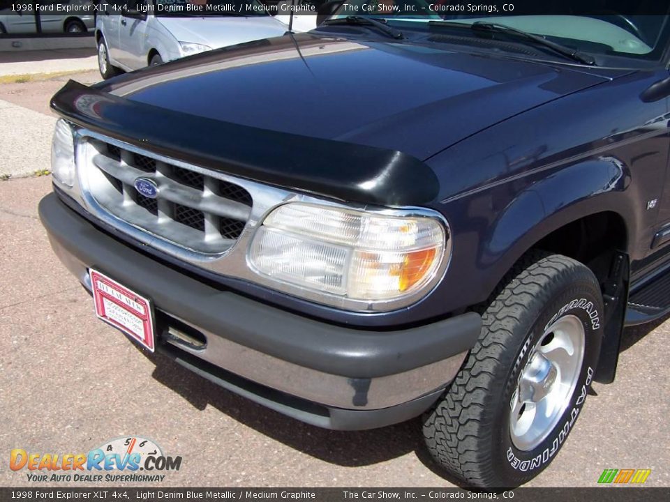 1998 Ford Explorer XLT 4x4 Light Denim Blue Metallic / Medium Graphite Photo #18