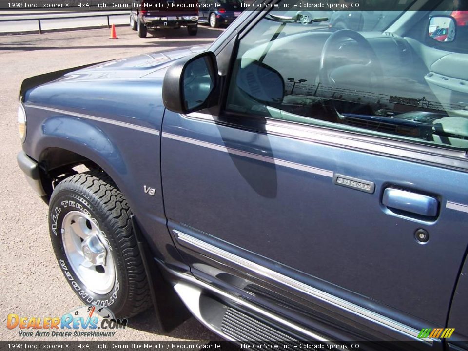 1998 Ford Explorer XLT 4x4 Light Denim Blue Metallic / Medium Graphite Photo #22