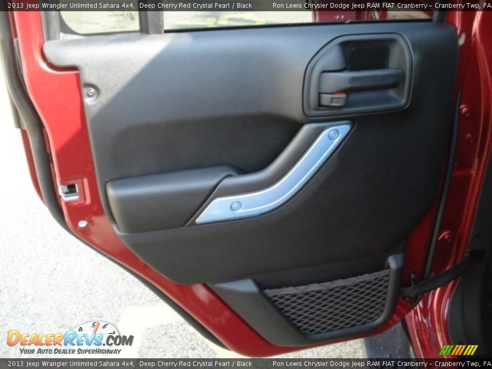 Door Panel of 2013 Jeep Wrangler Unlimited Sahara 4x4 Photo #15