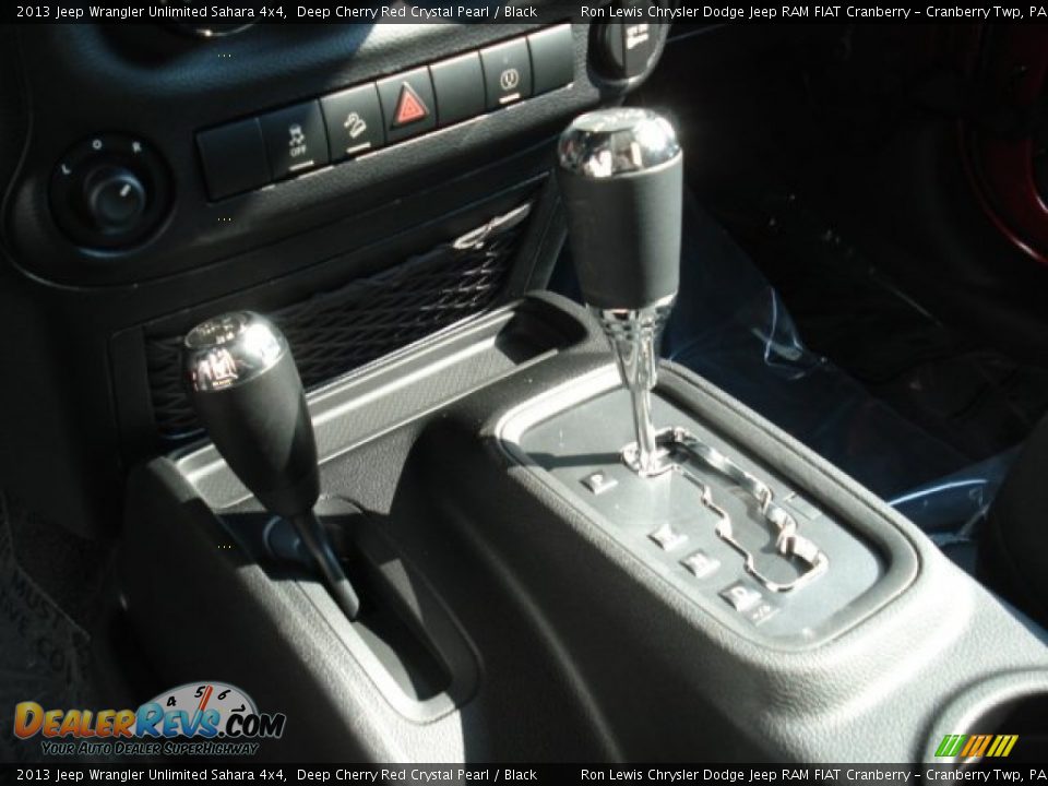 2013 Jeep Wrangler Unlimited Sahara 4x4 Shifter Photo #22