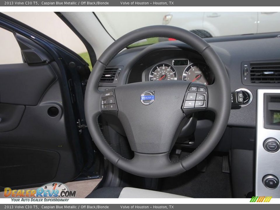 2013 Volvo C30 T5 Steering Wheel Photo #10