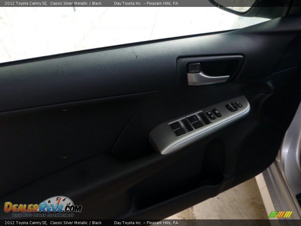 2012 Toyota Camry SE Classic Silver Metallic / Black Photo #11