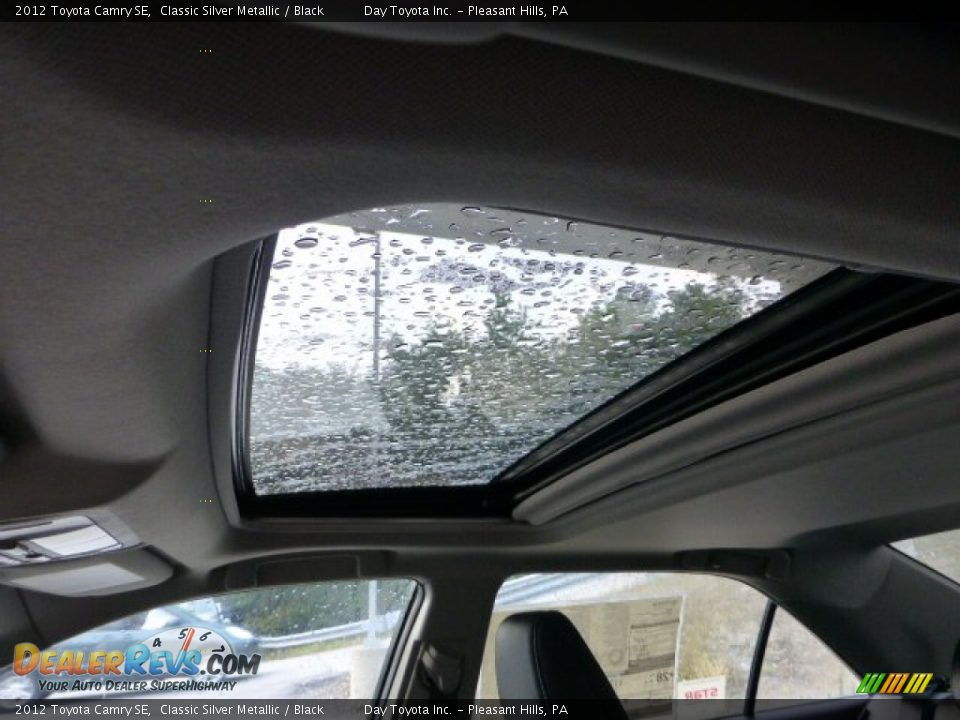 2012 Toyota Camry SE Classic Silver Metallic / Black Photo #12