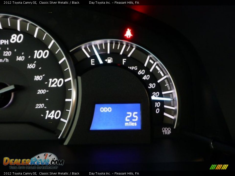 2012 Toyota Camry SE Classic Silver Metallic / Black Photo #14