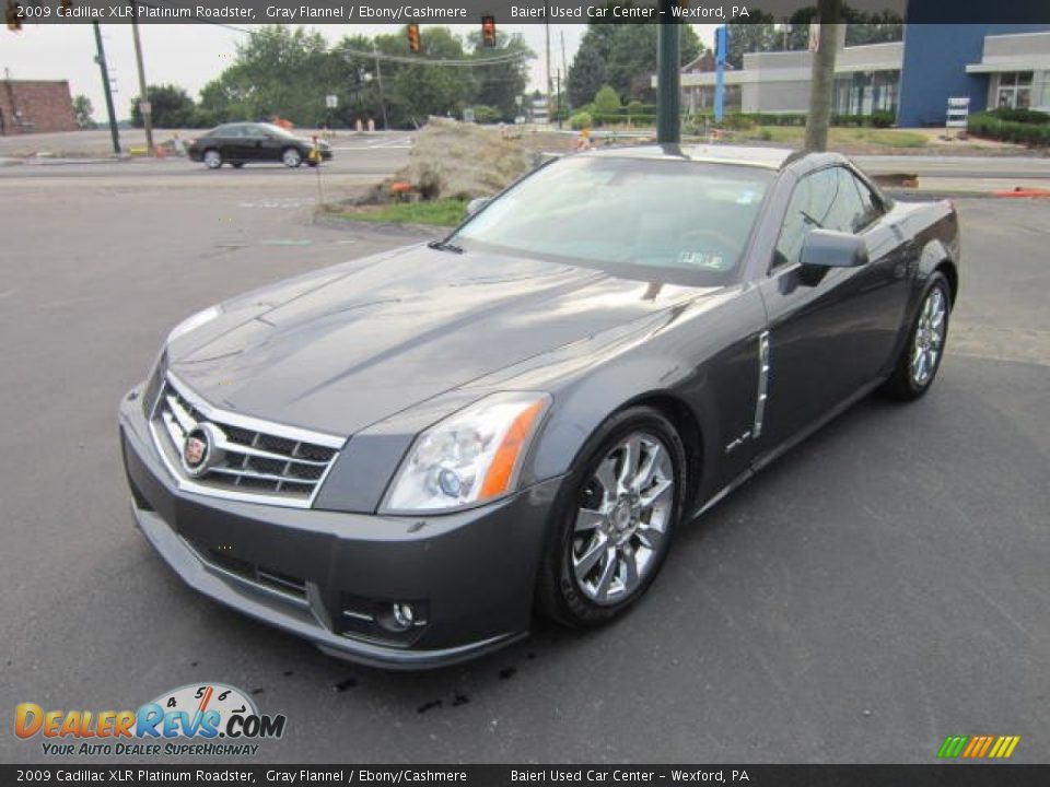 Front 3/4 View of 2009 Cadillac XLR Platinum Roadster Photo #3