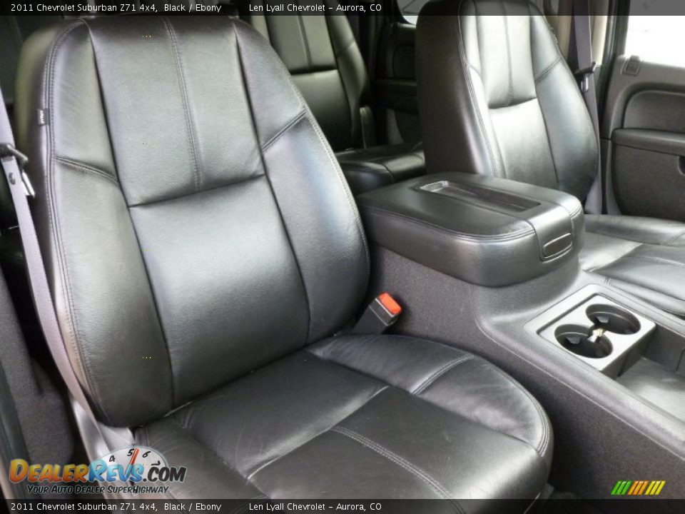 Front Seat of 2011 Chevrolet Suburban Z71 4x4 Photo #17