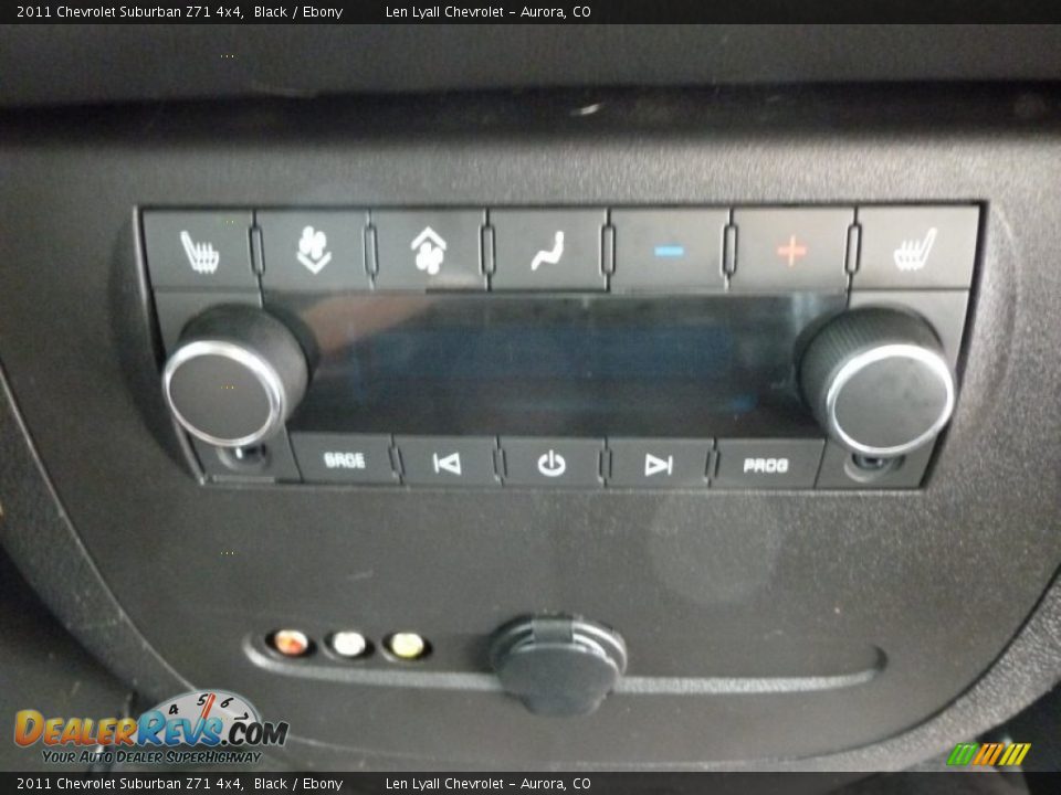 Controls of 2011 Chevrolet Suburban Z71 4x4 Photo #21