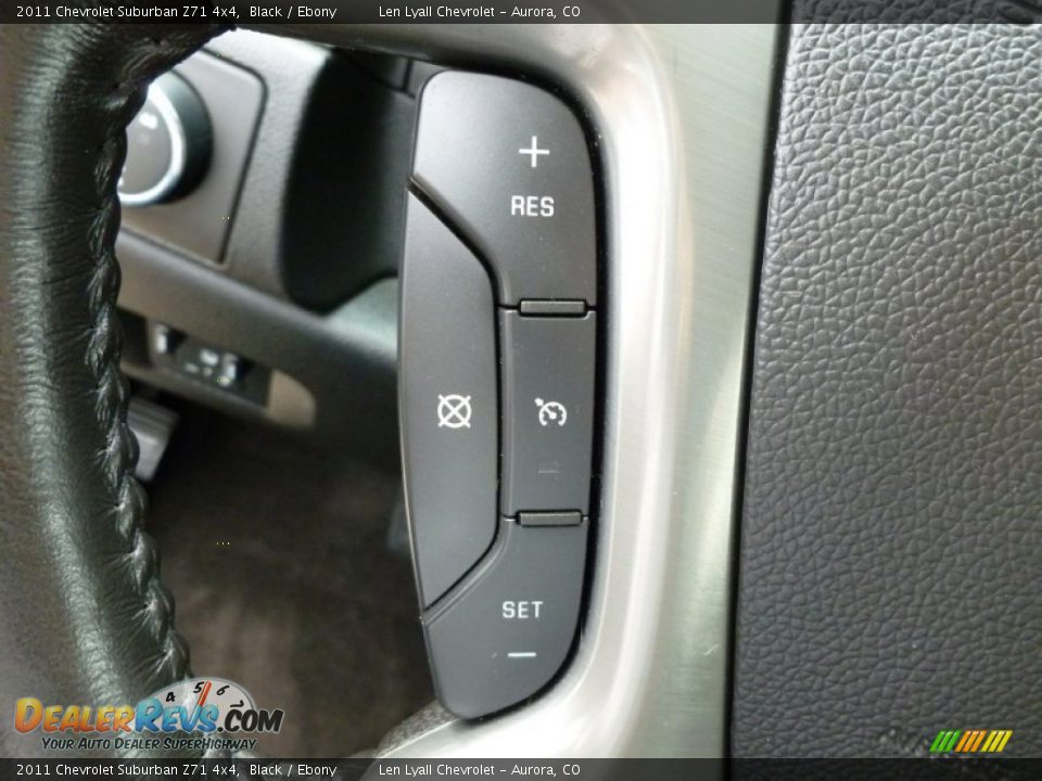 Controls of 2011 Chevrolet Suburban Z71 4x4 Photo #29