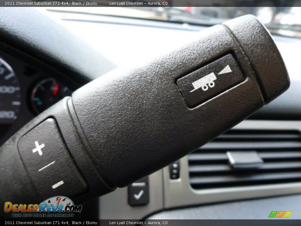 2011 Chevrolet Suburban Z71 4x4 Shifter Photo #31