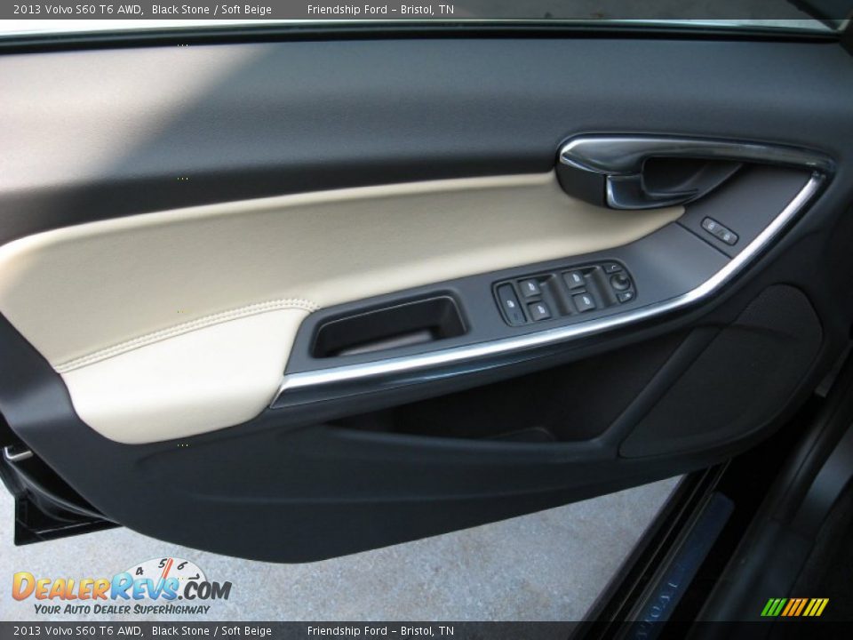 Door Panel of 2013 Volvo S60 T6 AWD Photo #16