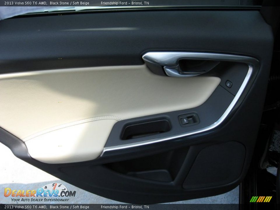 Door Panel of 2013 Volvo S60 T6 AWD Photo #19