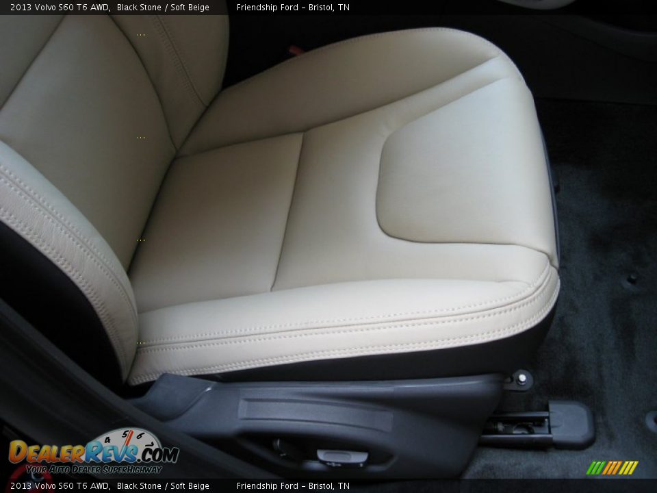 Front Seat of 2013 Volvo S60 T6 AWD Photo #21