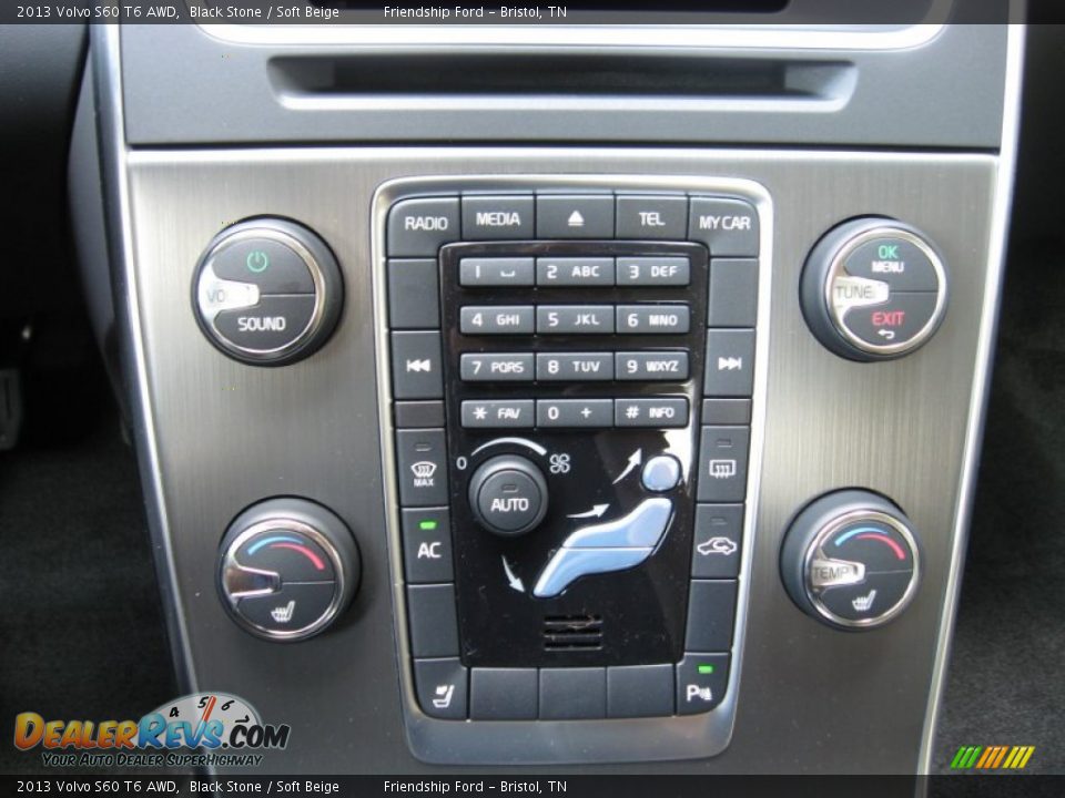 Controls of 2013 Volvo S60 T6 AWD Photo #26