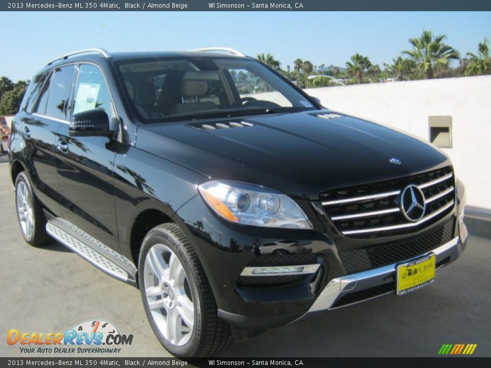 Front 3/4 View of 2013 Mercedes-Benz ML 350 4Matic Photo #1