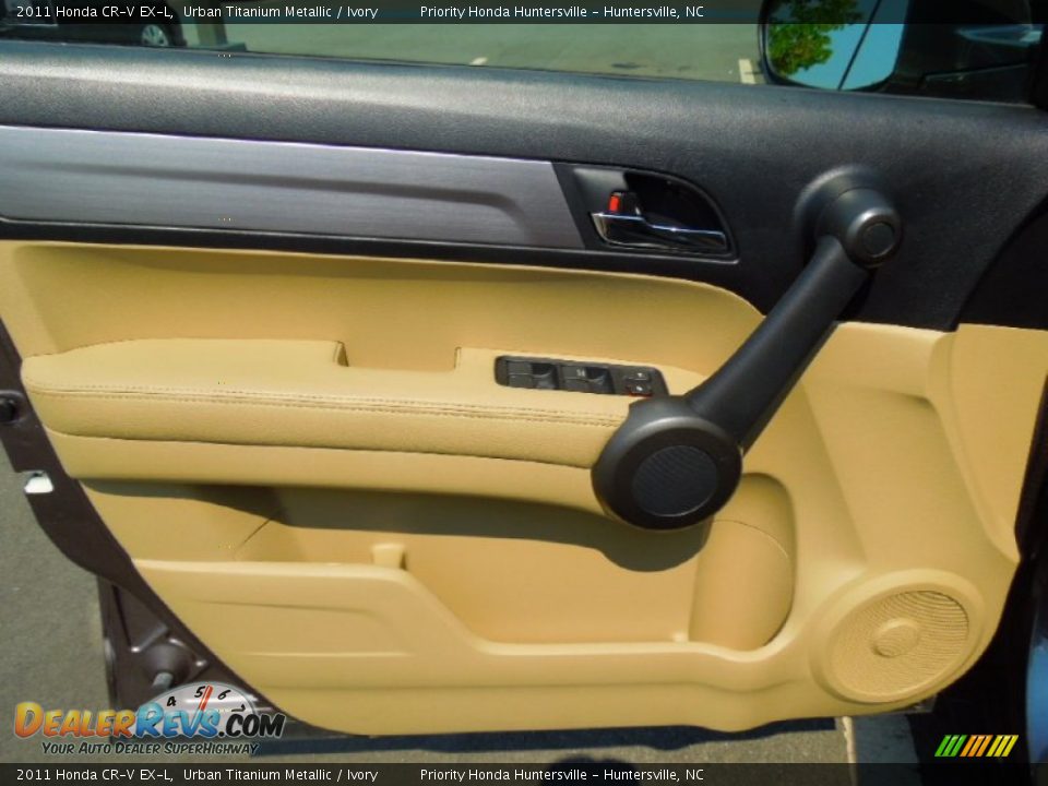 Door Panel of 2011 Honda CR-V EX-L Photo #11