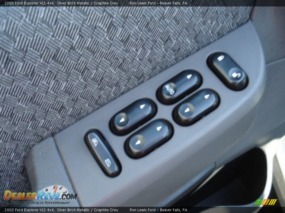 2003 Ford Explorer XLS 4x4 Silver Birch Metallic / Graphite Grey Photo #15