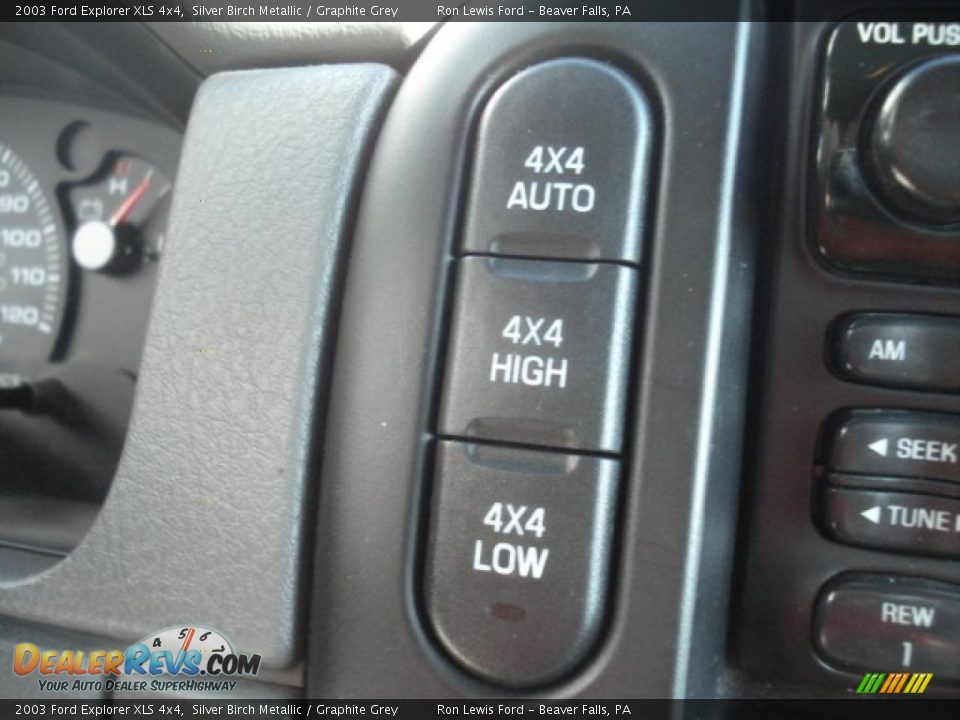 2003 Ford Explorer XLS 4x4 Silver Birch Metallic / Graphite Grey Photo #16