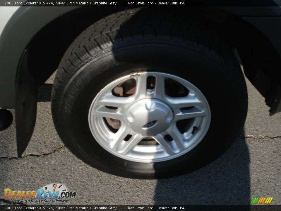 2003 Ford Explorer XLS 4x4 Silver Birch Metallic / Graphite Grey Photo #22