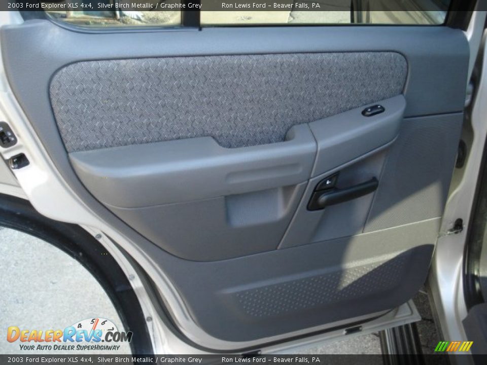 2003 Ford Explorer XLS 4x4 Silver Birch Metallic / Graphite Grey Photo #25