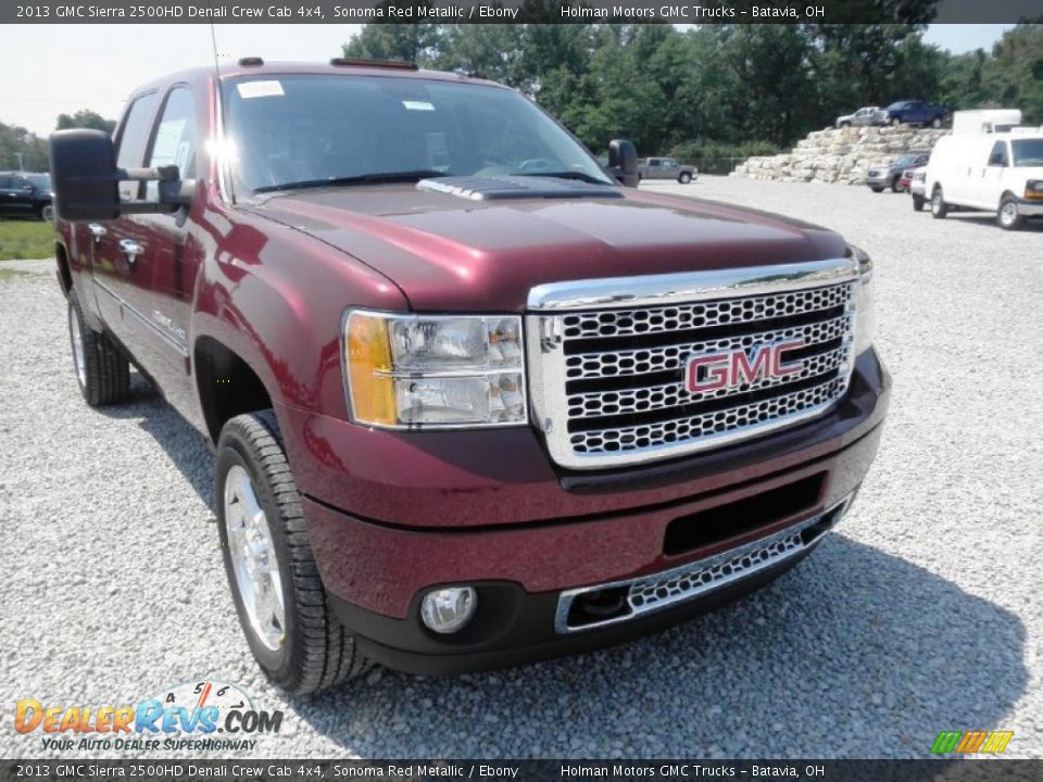 Front 3/4 View of 2013 GMC Sierra 2500HD Denali Crew Cab 4x4 Photo #2