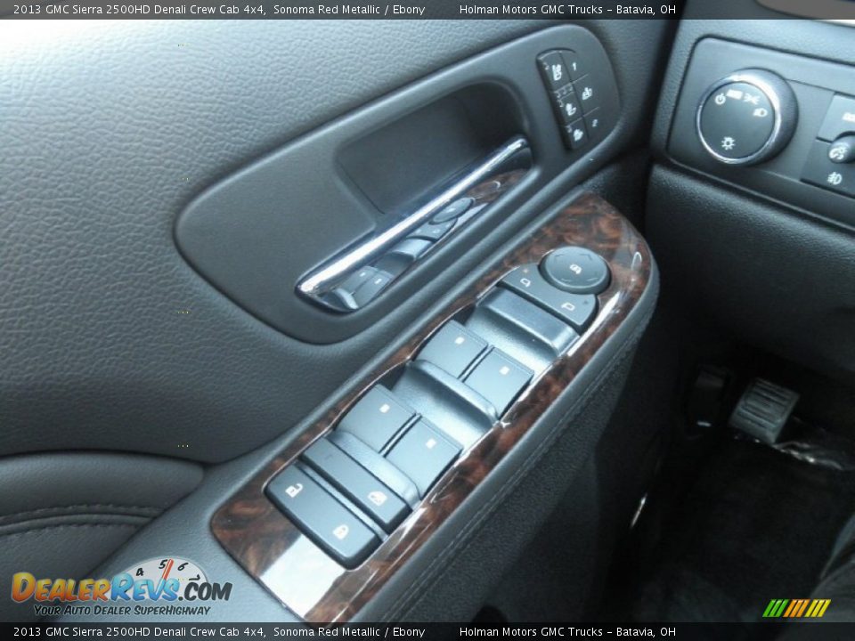 Controls of 2013 GMC Sierra 2500HD Denali Crew Cab 4x4 Photo #11
