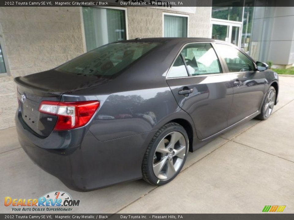 2012 Toyota Camry SE V6 Magnetic Gray Metallic / Black Photo #2