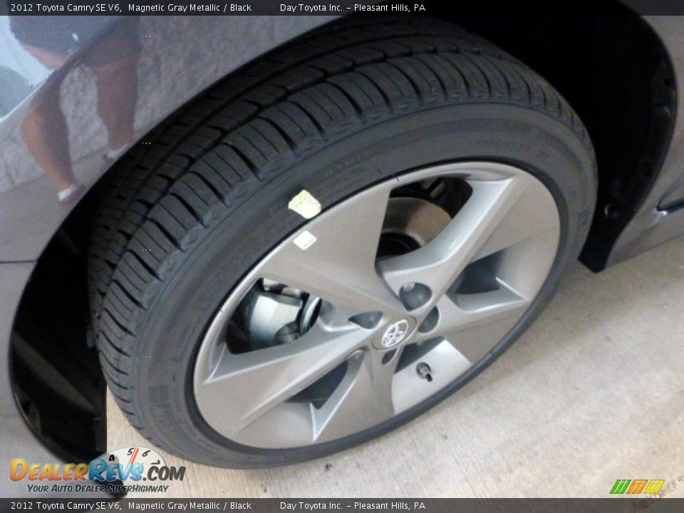 2012 Toyota Camry SE V6 Magnetic Gray Metallic / Black Photo #7