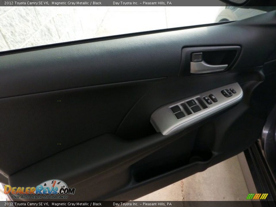 2012 Toyota Camry SE V6 Magnetic Gray Metallic / Black Photo #11