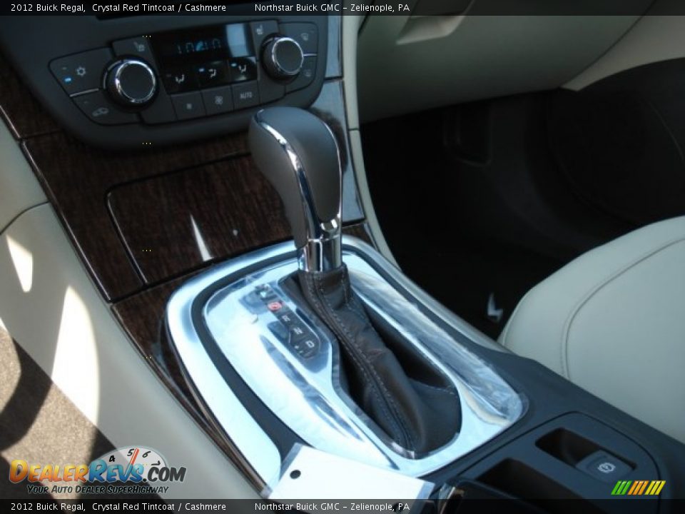 2012 Buick Regal  Shifter Photo #17