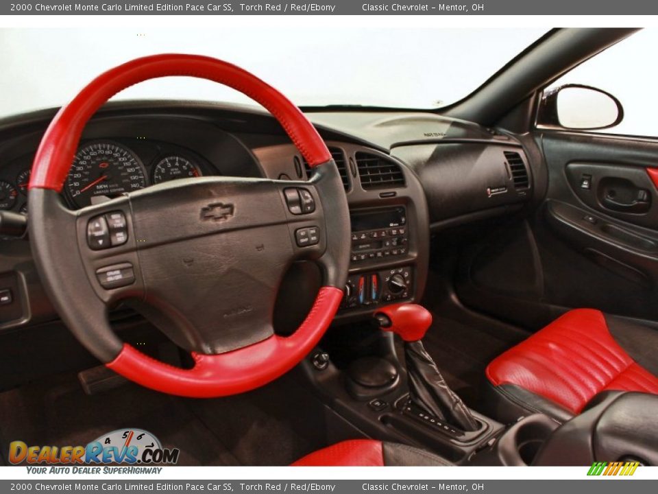 Dashboard of 2000 Chevrolet Monte Carlo Limited Edition Pace Car SS Photo #16