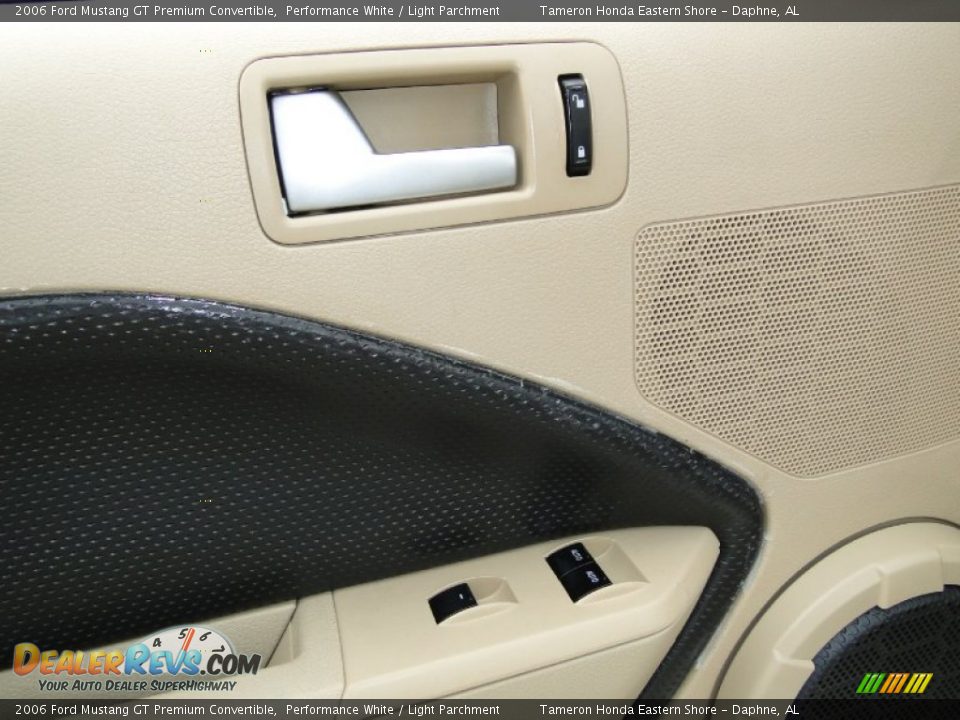 Controls of 2006 Ford Mustang GT Premium Convertible Photo #14